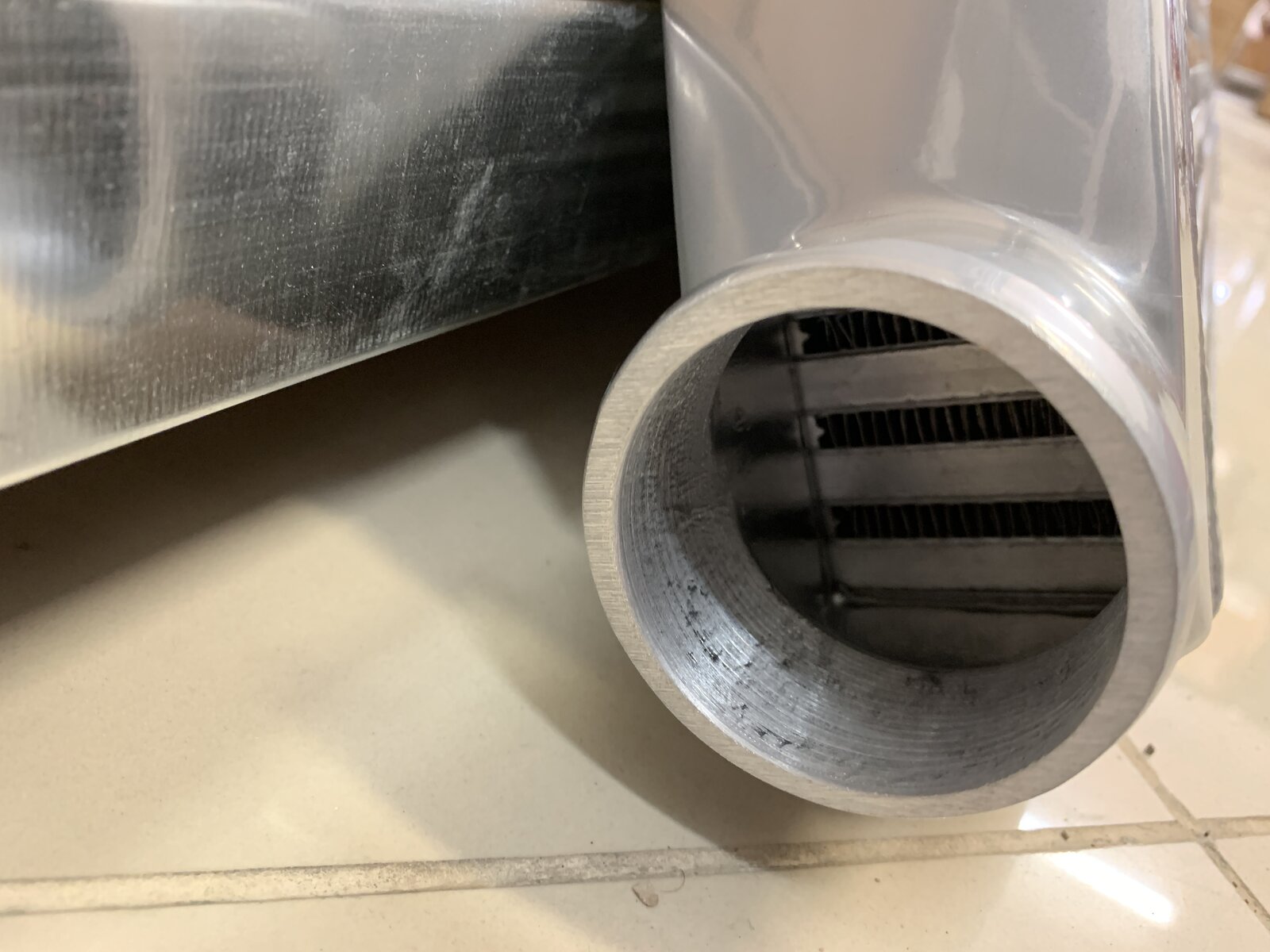 Интеркулер 550х140х65 вход 63мм, TurboWorks